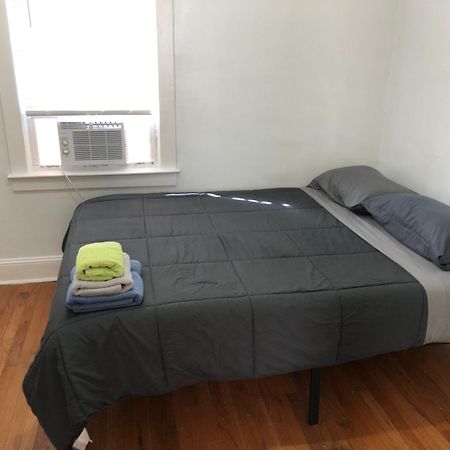 Private 2 Bedroom And 1 Bathroom House In A Quiet Area And Convenient To Nyc Bus And Train Perth Amboy Exterior photo