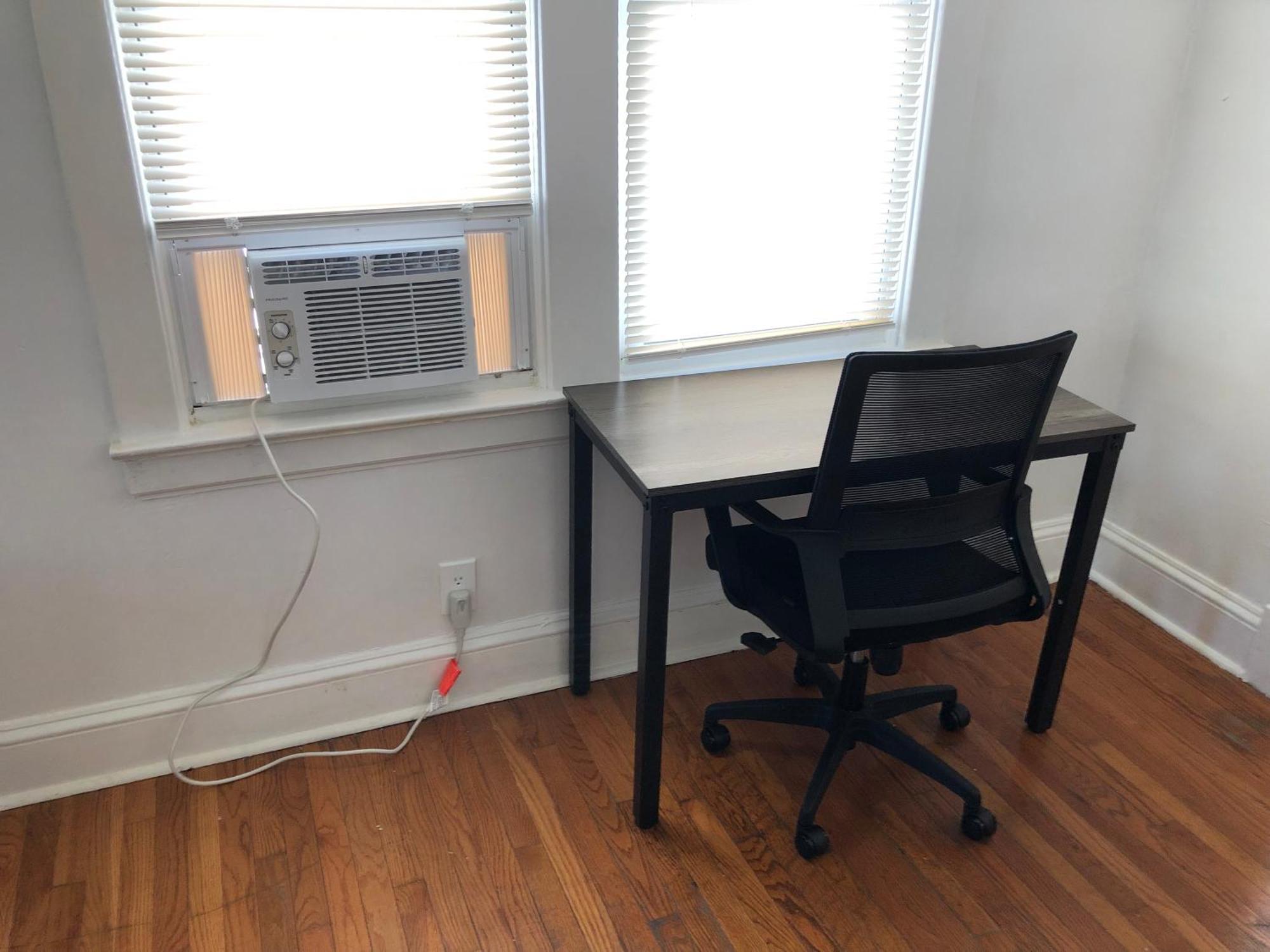 Private 2 Bedroom And 1 Bathroom House In A Quiet Area And Convenient To Nyc Bus And Train Perth Amboy Exterior photo